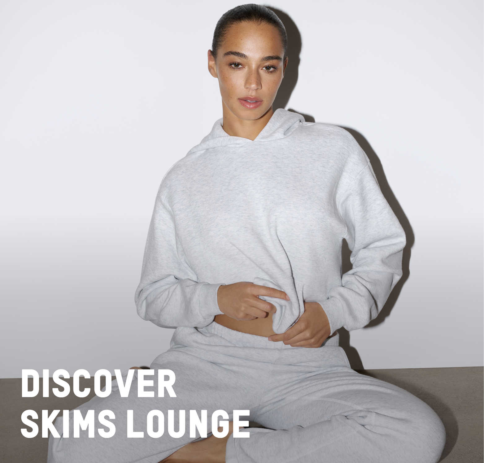 DISCOVER SKIMS LOUNGE