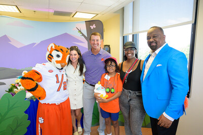 Clemson University Head Football Coach Dabo Swinney joined Aflac U.S. President Virgil Miller to hand out My Special Aflac Ducks to patients at Prisma Health Children’s Hospital - Upstate Tuesday, May 28.

 Pictured left to right: The Clemson Tiger, Kathleen Swinney, Dabo Swinney, Amir Boyd, Tenesha Boyd and Virgil Miller.