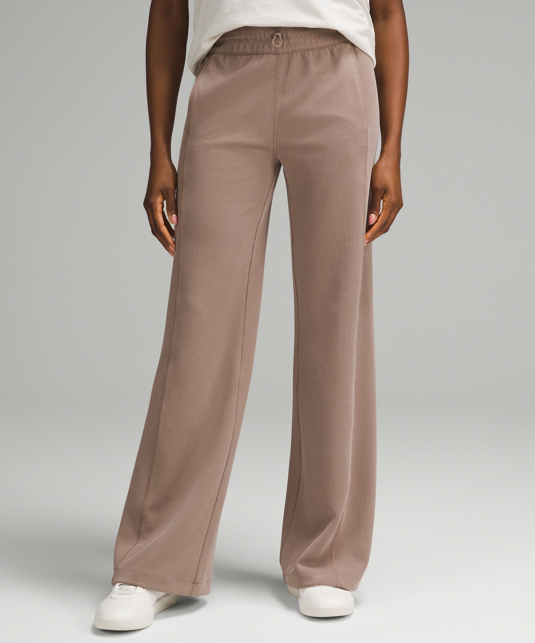 Ribbed Softstreme Mid-Rise Pant 32inches