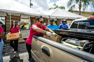 Miami Dolphins and Ambetter from Sunshine Health Tackle Food Insecurity to Serve 500 Meals to South Florida Families