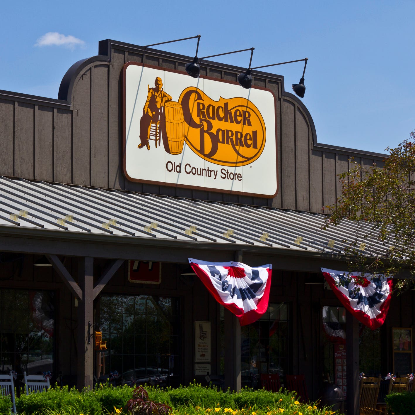 See Cracker Barrel's New Decor that Has Fans Divided