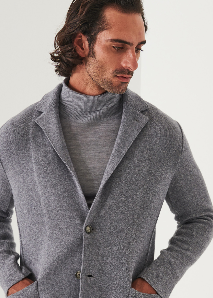 ITALIAN CASHMERE TWO-BUTTON BLAZER