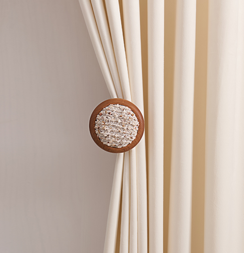 Coral Botton Yarn Wooden Curtain Wall Hook