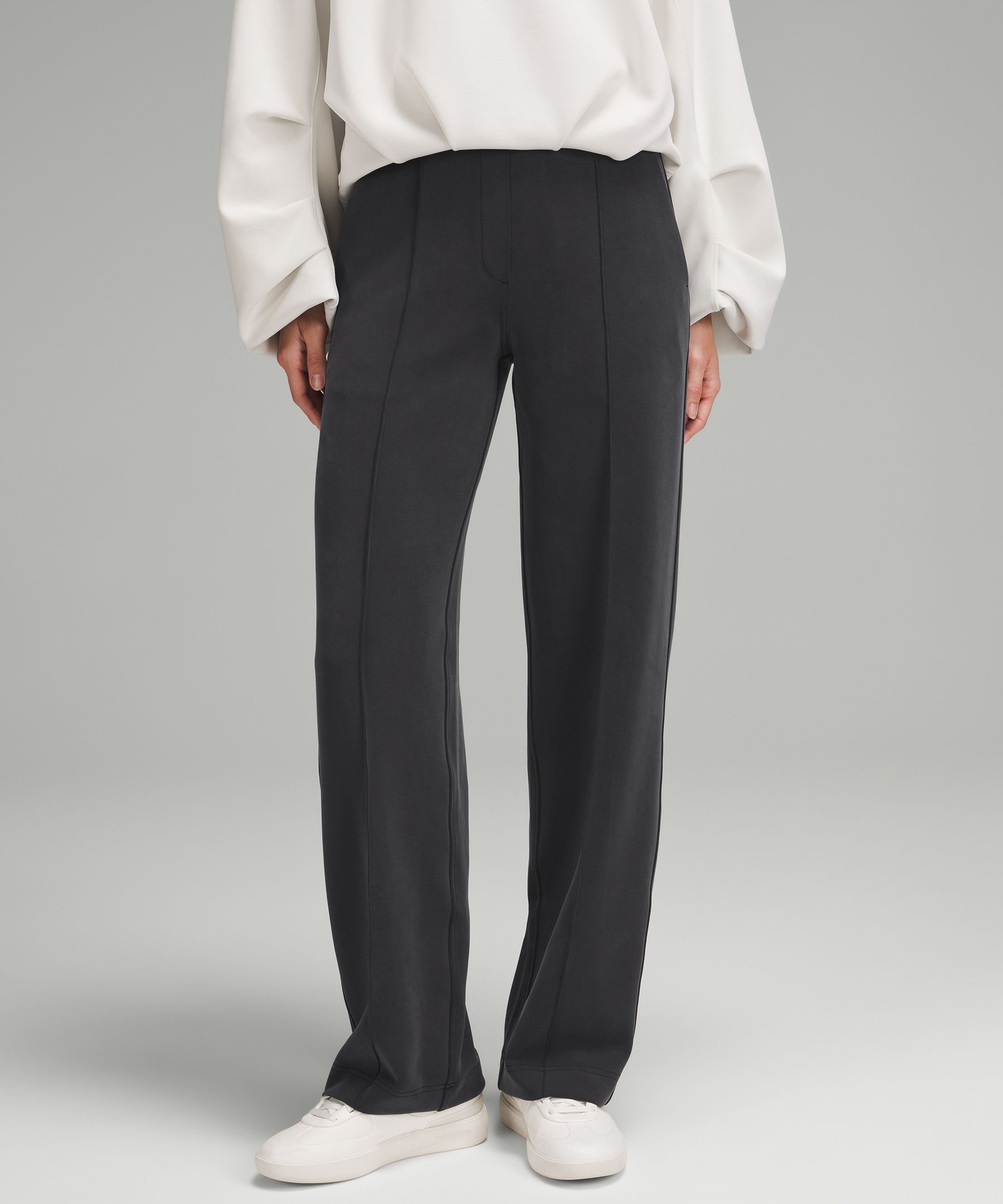 Softstreme Pintuck Mid-Rise Pant *Regular