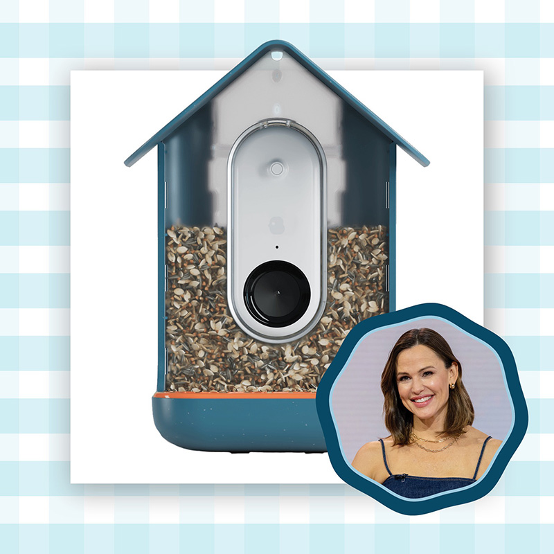 Jennifer Garner Made Me Want a Birdwatching Camera Immediately