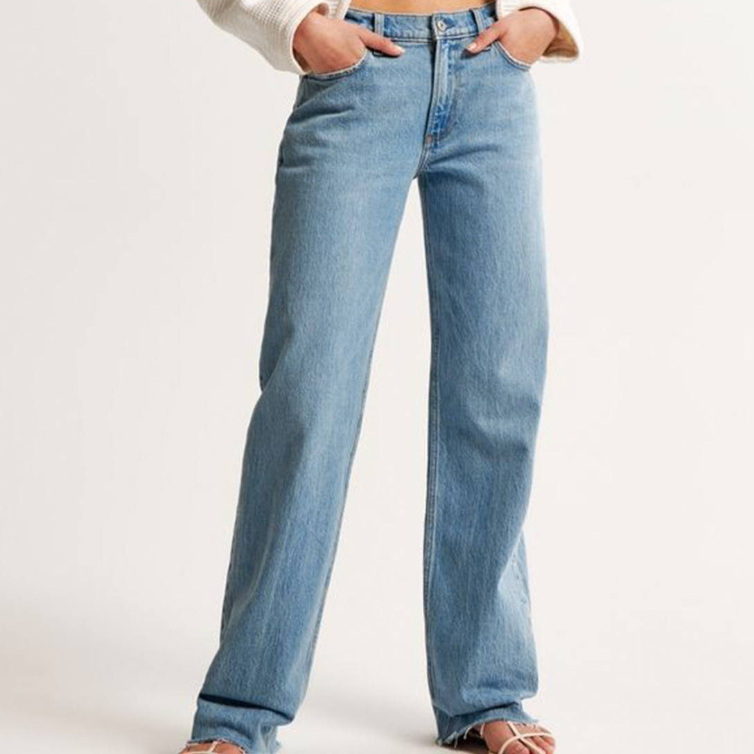 I Wore These Baggy Jeans to the Office — Now My Co-Workers Can't Stop Buying Them