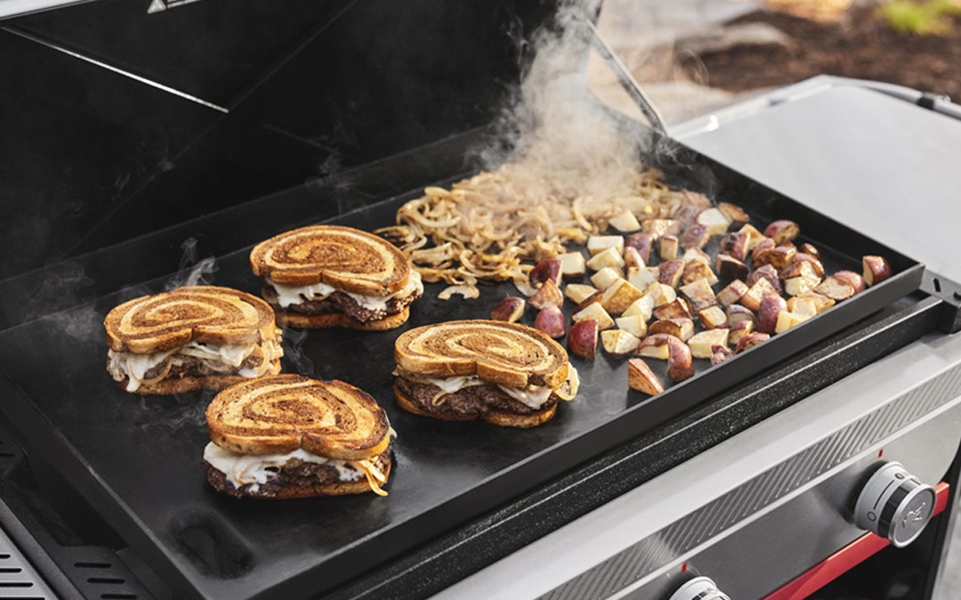 link to discover more about how the Slate™ griddle lets you dial in all the temperatures in between