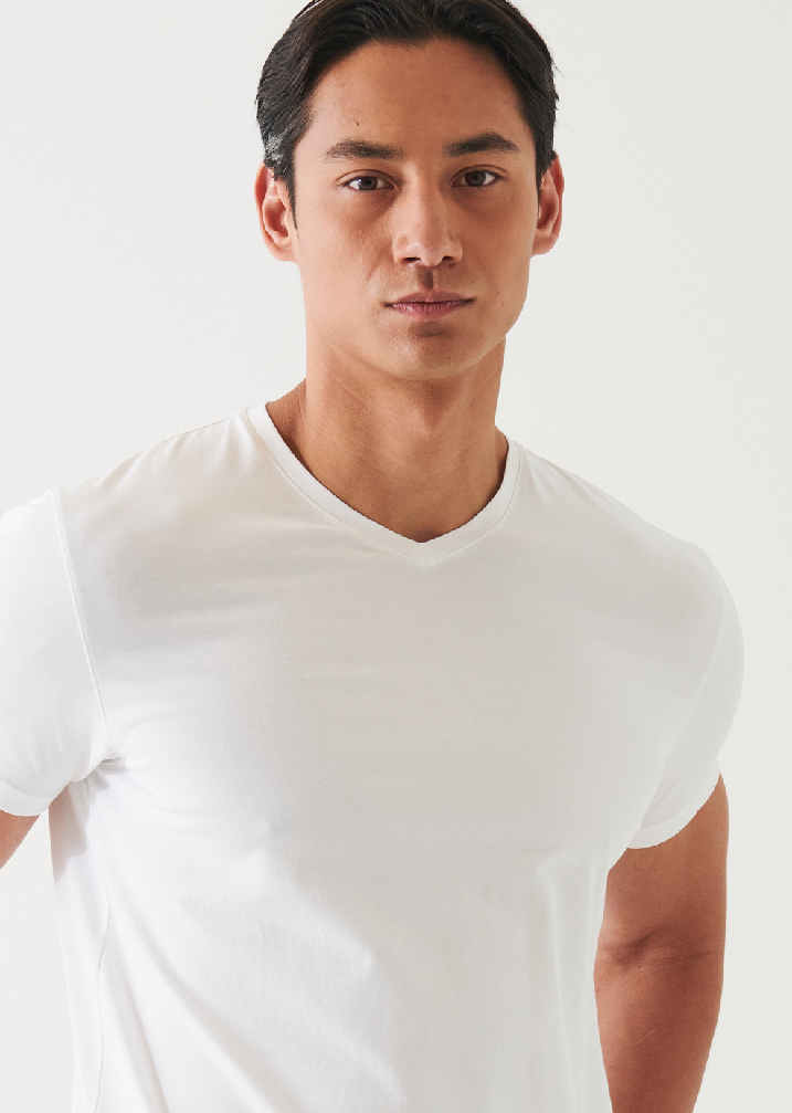 PIMA COTTON STRETCH V-NECK T-SHIRT