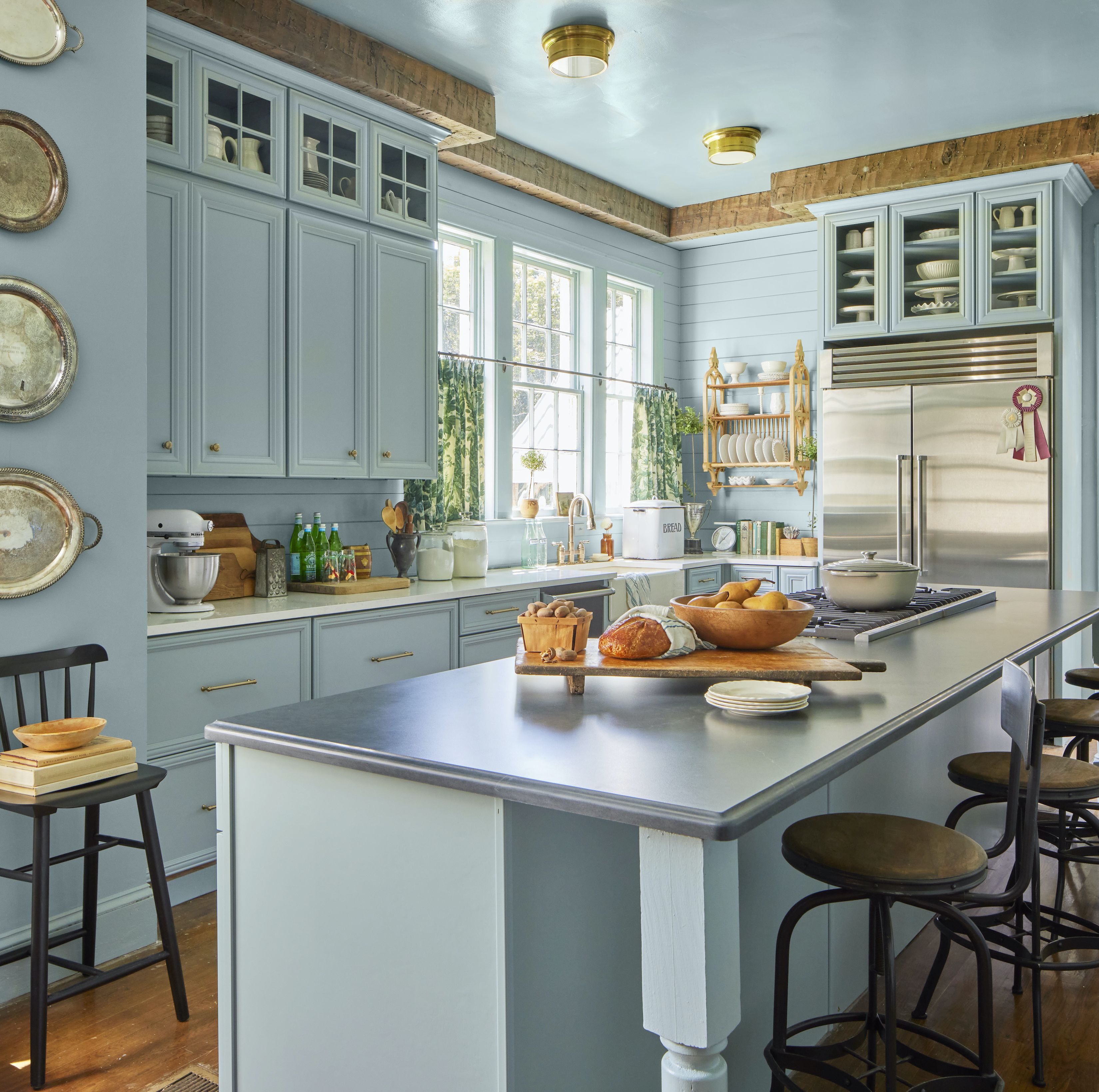 These Inviting Kitchens Prove All Things Are Just Better in Blue