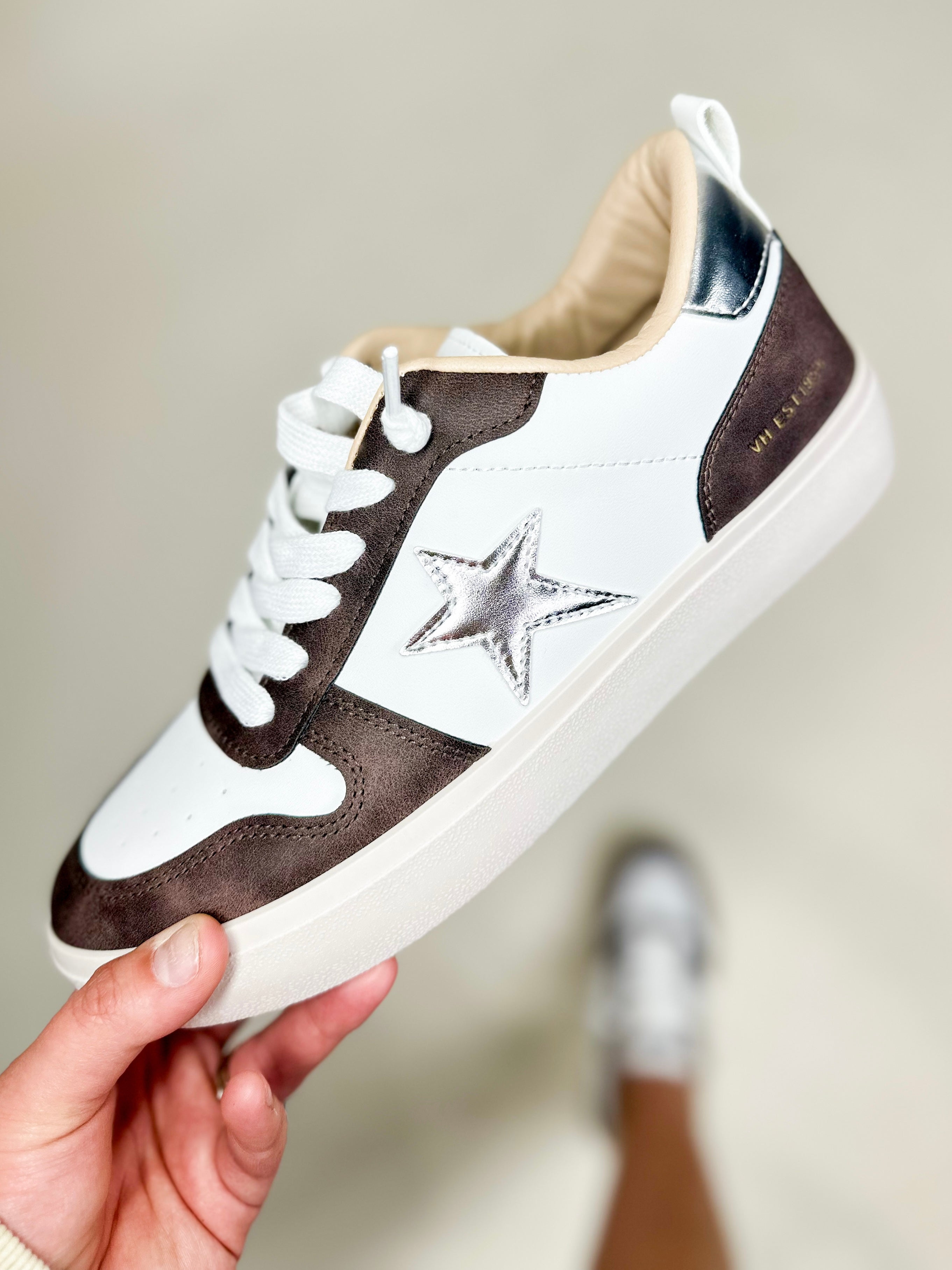 Image of Aura Sneakers - Brown Silver