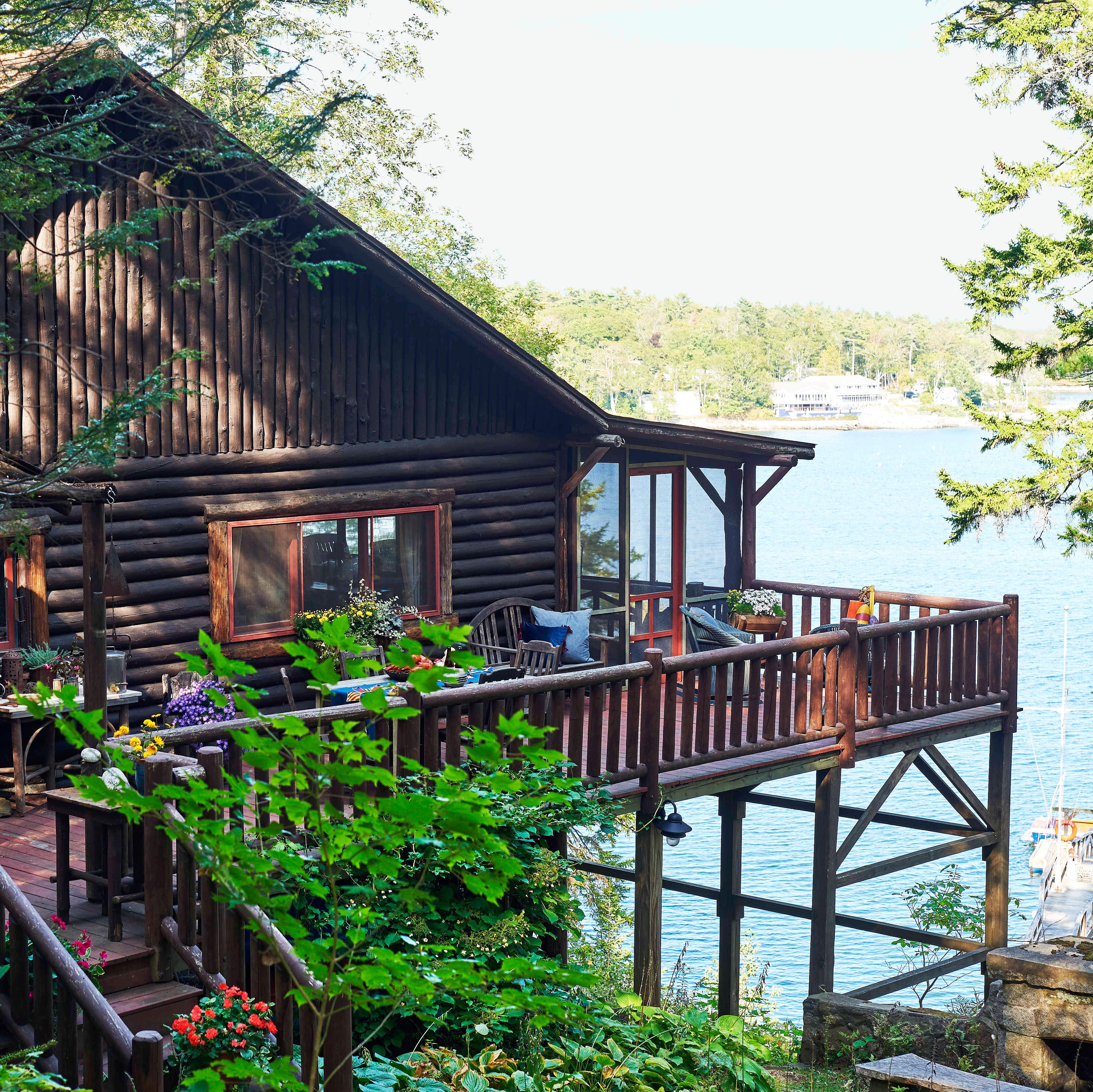 Log Off at This Cozy Log Cabin Overlooking Maine’s Boothbay Harbor