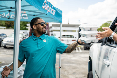 Miami Dolphins and Ambetter from Sunshine Health Tackle Food Insecurity to Serve 500 Meals to South Florida Families