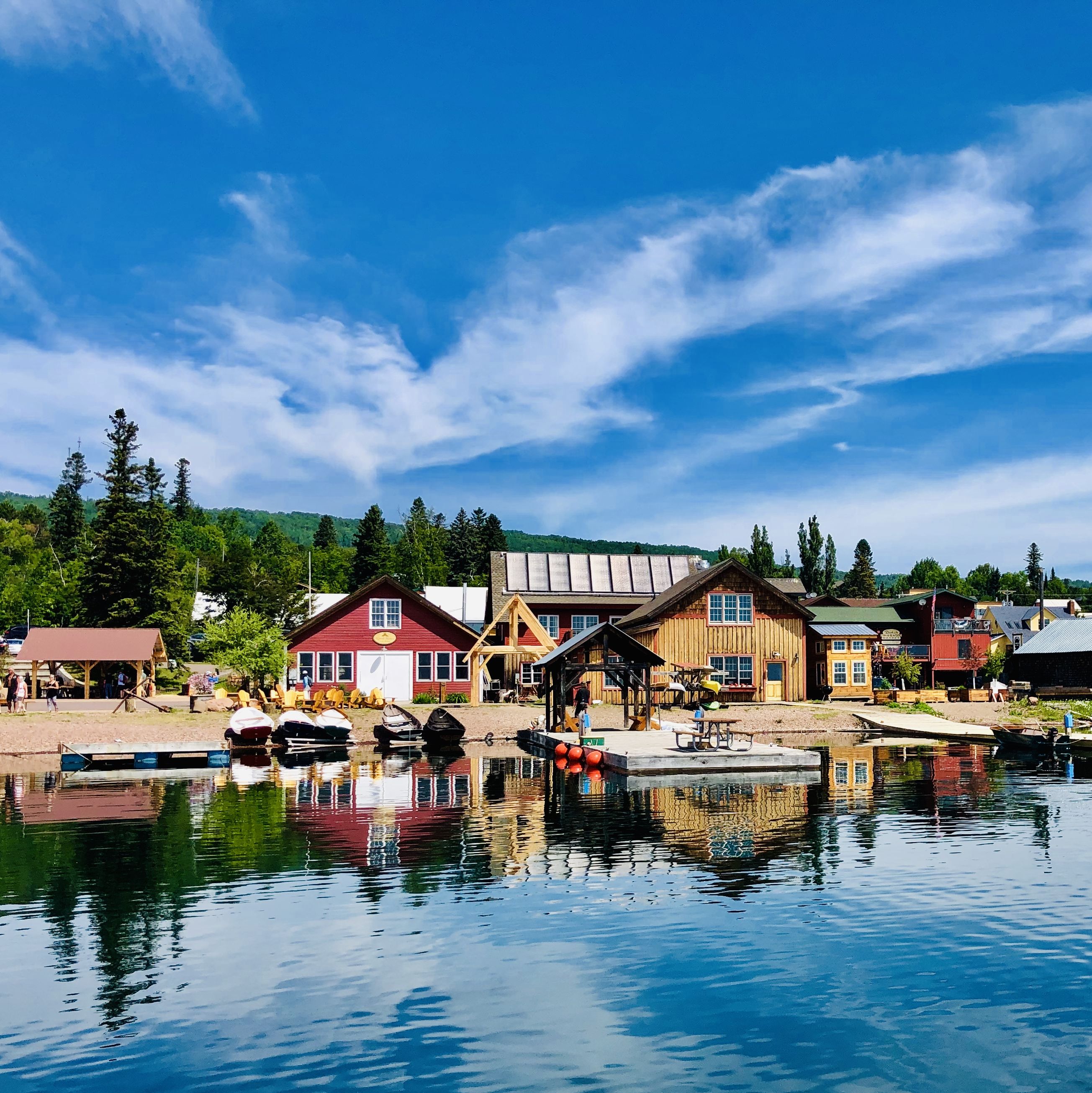 These Small Lake Towns Across America Are Seriously Charming