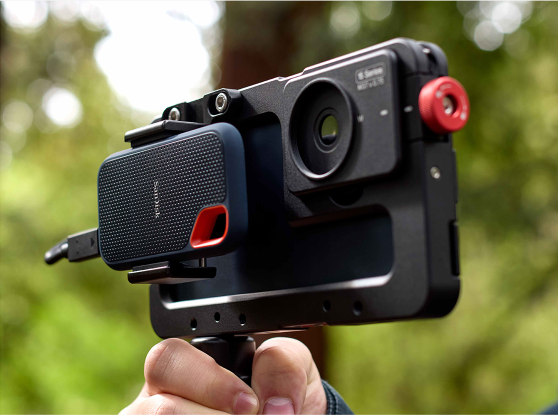 BEASTGRIP® x SanDisk® Beastcage™ & SanDisk® Extreme Portable SSD