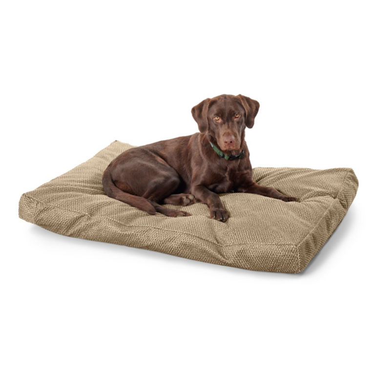 Orvis ComfortFill-Eco® Lounger Dog Bed