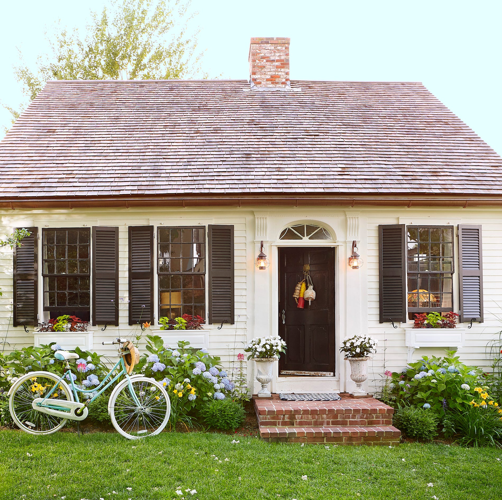 Sunday Share: A Quaint Cape Cod Cottage Is Rescued from Disrepair