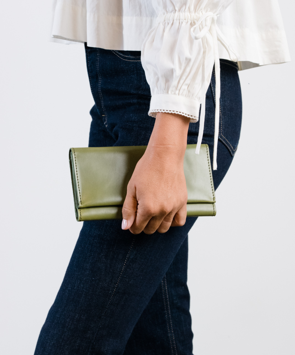 The Debre Wallet in Moss