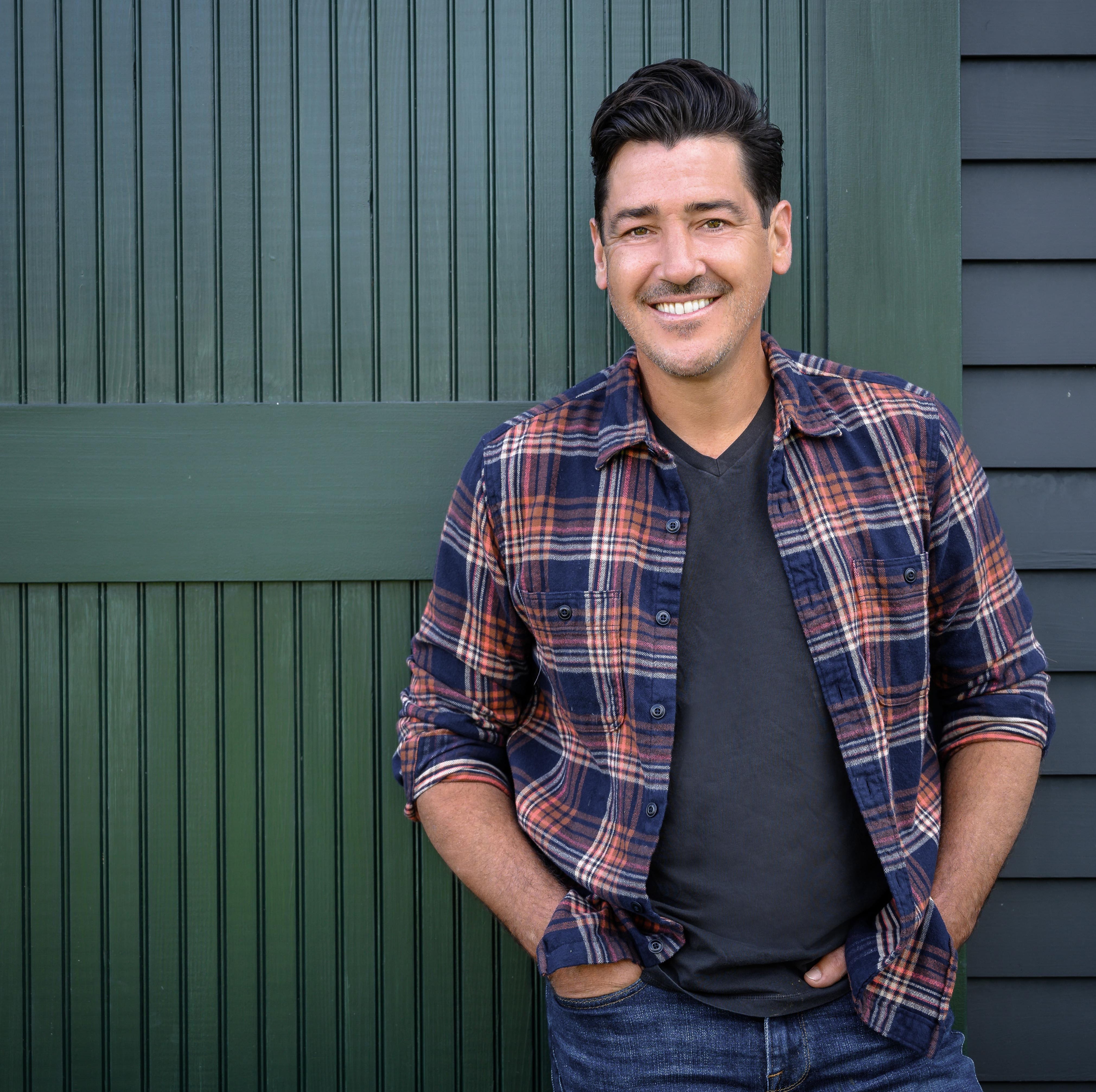 Jonathan Knight's Latest Announcement Has HGTV Fans 