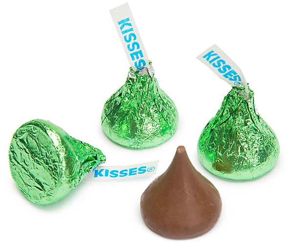 126477- Hershey's Kisses Kiwi Green Foiled Milk Chocolate Candy: 400-Piece Bag