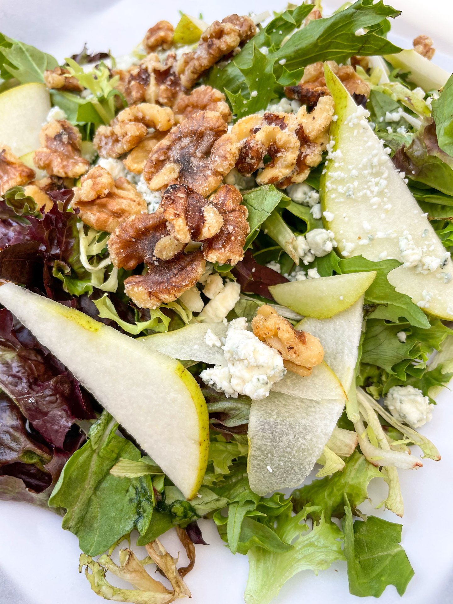 pear and gorgonzola salad