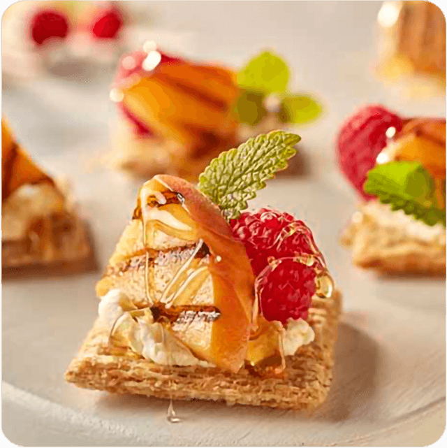 GRILLED<br> PEACHES 'N CREAM TRISCUIT TOPPER