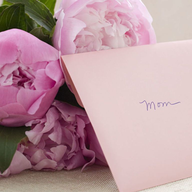 Here's Exactly What to Write in a Mother's Day Card