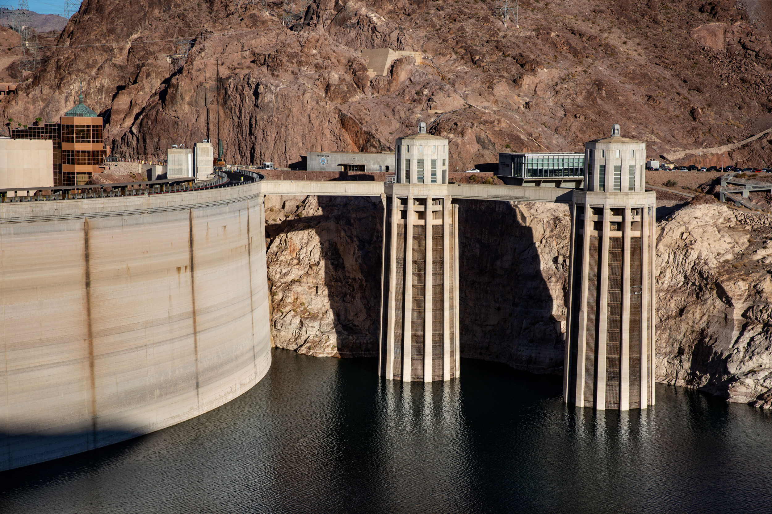 Lake Mead water still at crisis levels