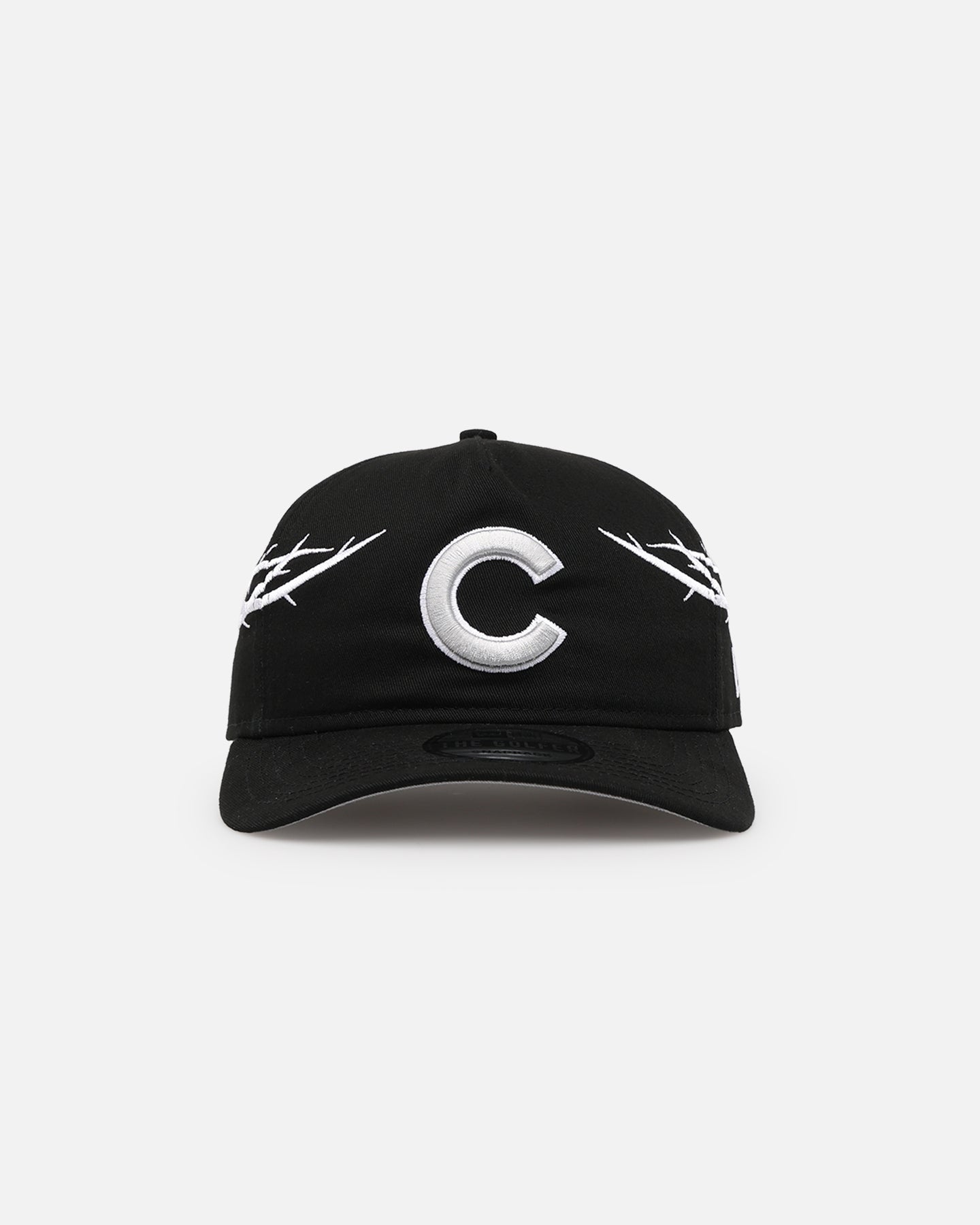 Image of New Era Chicago Cubs 'Twisted Thorns' Pre-Curved Golfer Snapback Black