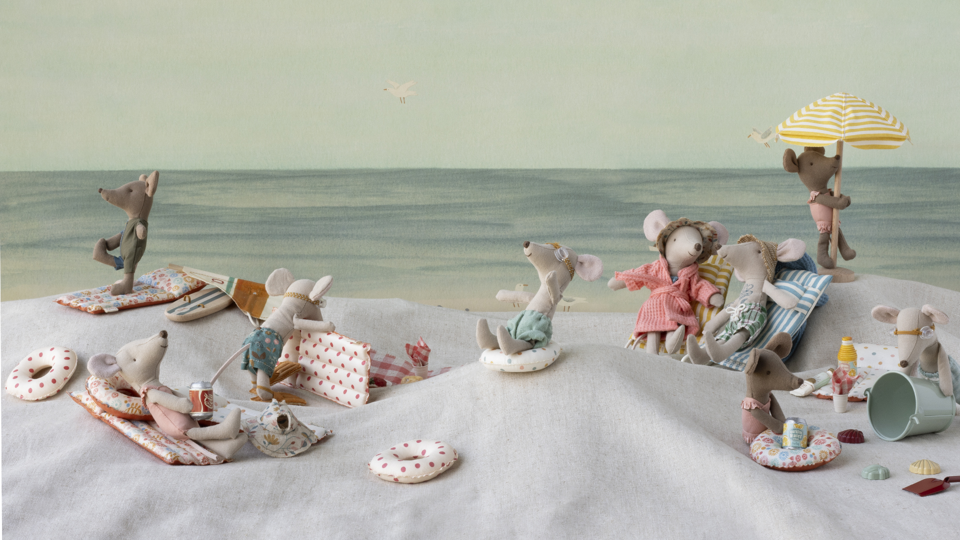 Beach vacation for the mice.