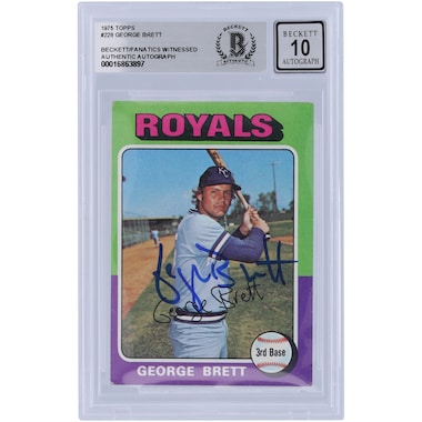 George Brett  Autographed 1975 Topps #228 Beckett Fanatics Witnessed Authenticated 10 Rookie Card