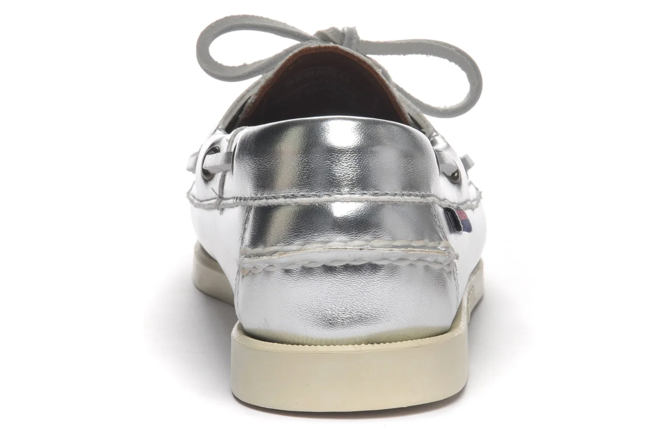 https://sebago-usa.com/products/portland-met-woman-silver