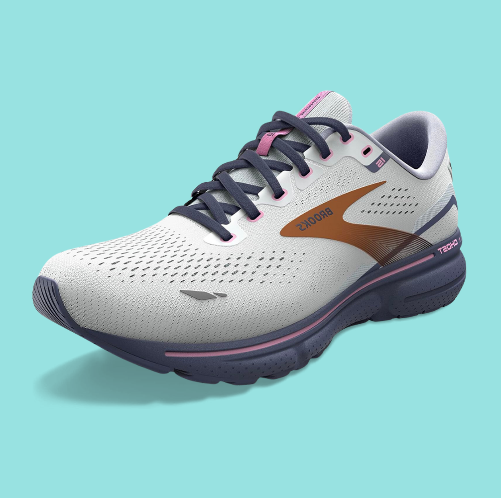 15 Best Comfortable Walking Shoes for Women, According to Podiatrists and Orthopedists