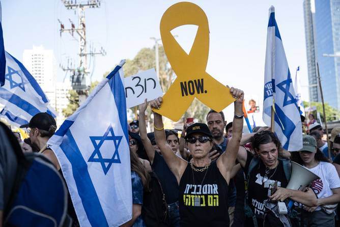 Demonstrators in Israel protesting the governments slow progress on a cease-fire and hostage return deal.