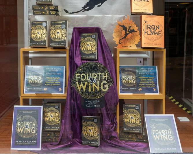 Fourth Wing book display