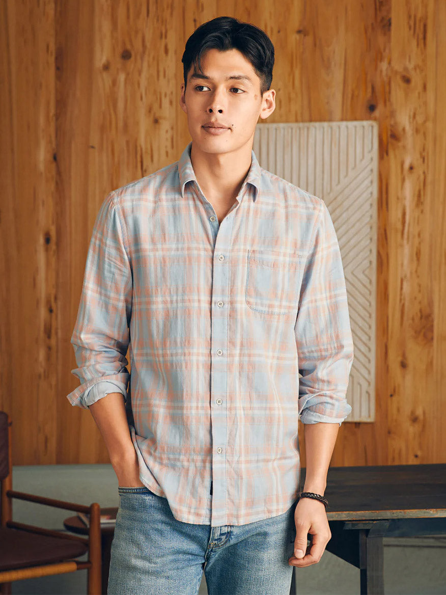 Image of Faherty Brand Sunwashed Chambray Shirt in Coral Bay Plaid