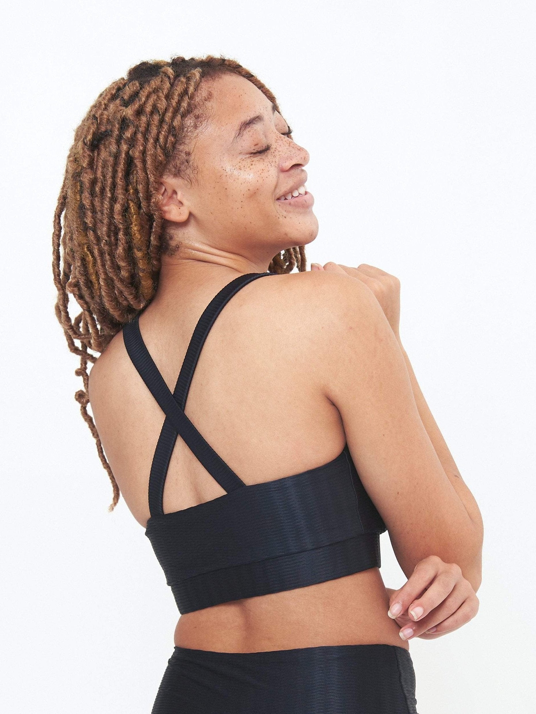 Image of Cross Back Performance Bra Top - Black Zap Pattern