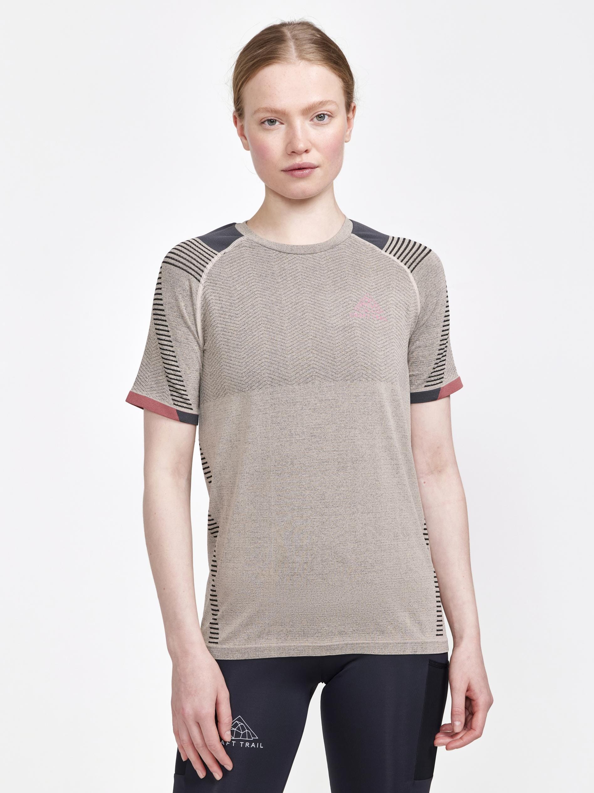 Image of WOMEN'S PRO TRAIL RUNNING FUSEKNIT TEE