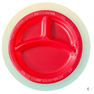 8-ct. red plastic plates