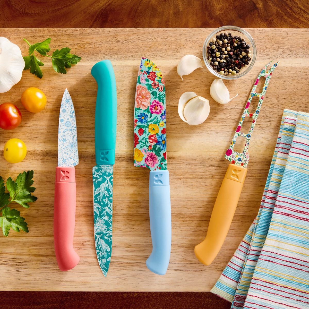 The Pioneer Woman Floral Knife Set Comes in Two Gorgeous New Choices