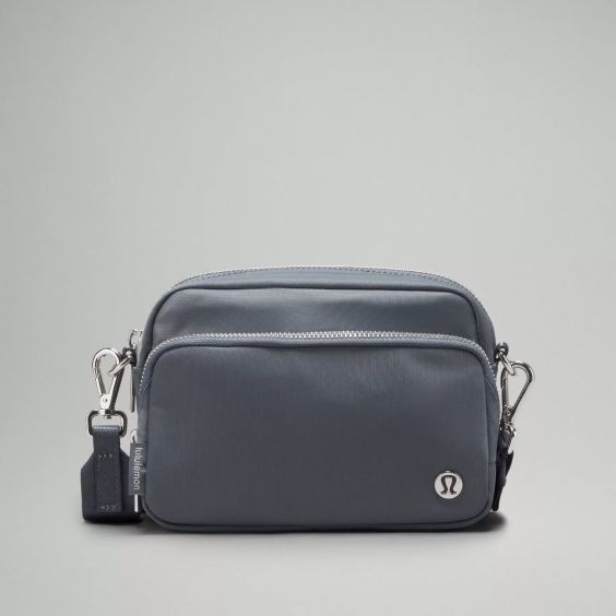 Everywhere Crossbody Bag 2L Metal Hardware