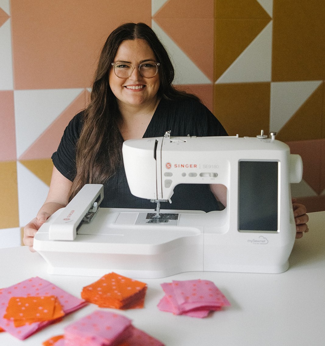 SINGER Ambassador @emand.bear with the SE9180 Sewing & Embroidery Machine