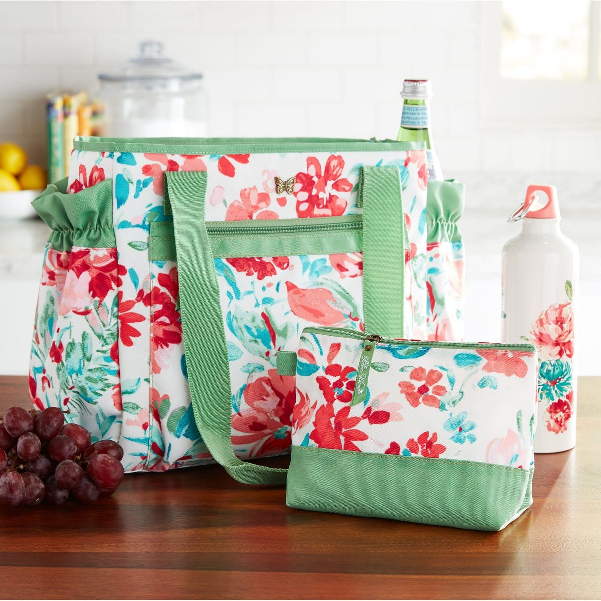 The Pioneer Woman Insulated Lunch Kit Is a Cute Way to Tote Your Meals