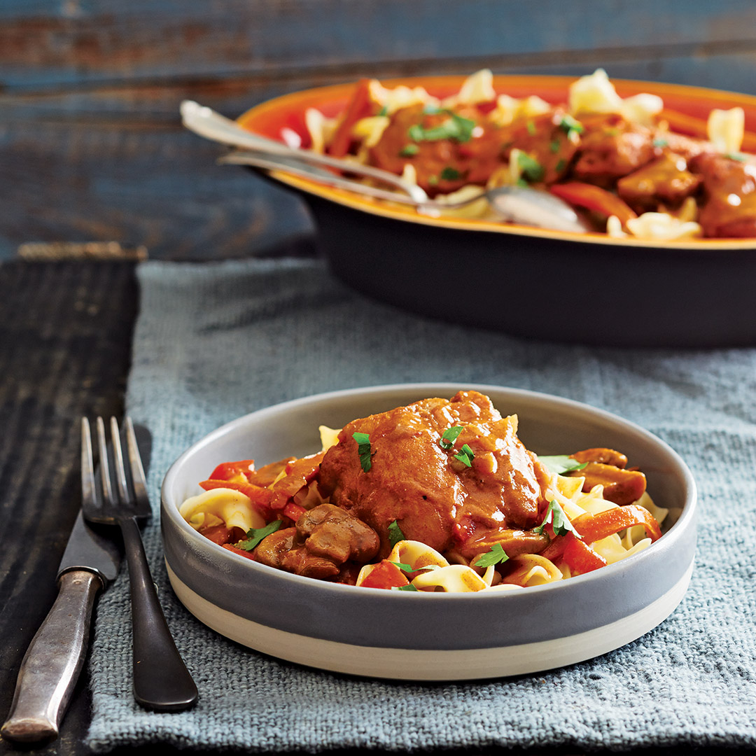 🍗 Saturday: Slow Cook Chicken Paprikash Weekends are for slow-cooked perfection. Our Slow Cook Chicken Paprikash is comfort on a plate, the kind that makes you savor every bite. Save up for the week!