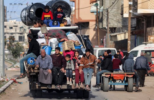 Photo: Israel Stepping Up Rescue and Kill Raids in New Phase of Gaza War