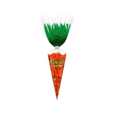 Reese's Pieces Easter Carrots