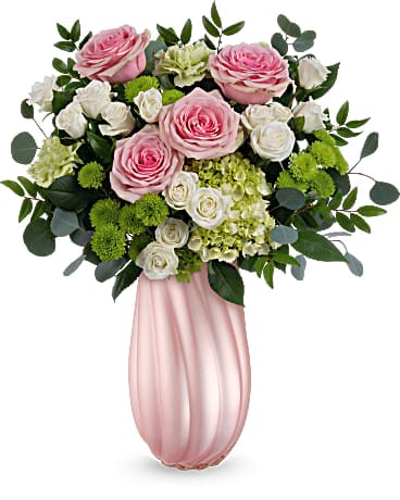 Teleflora's Sweetheart Twist Bouquet