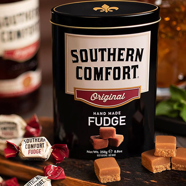 161481 - Southern Comfort Handmade Fudge Caramels: 8.8 Ounce Tin