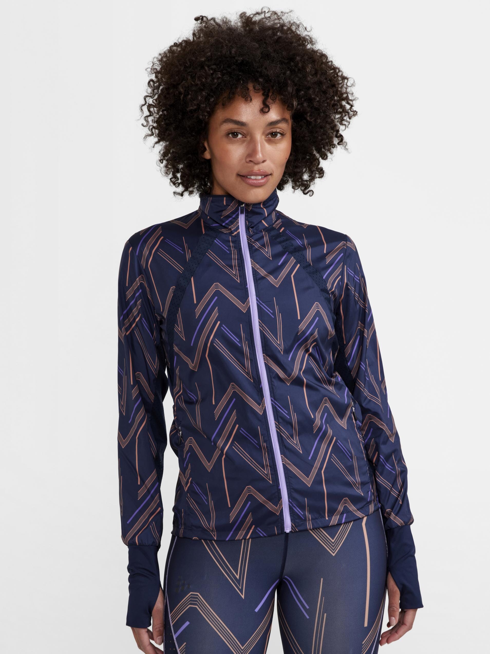 Image of WOMEN'S ADV ESSENCE WIND JACKET