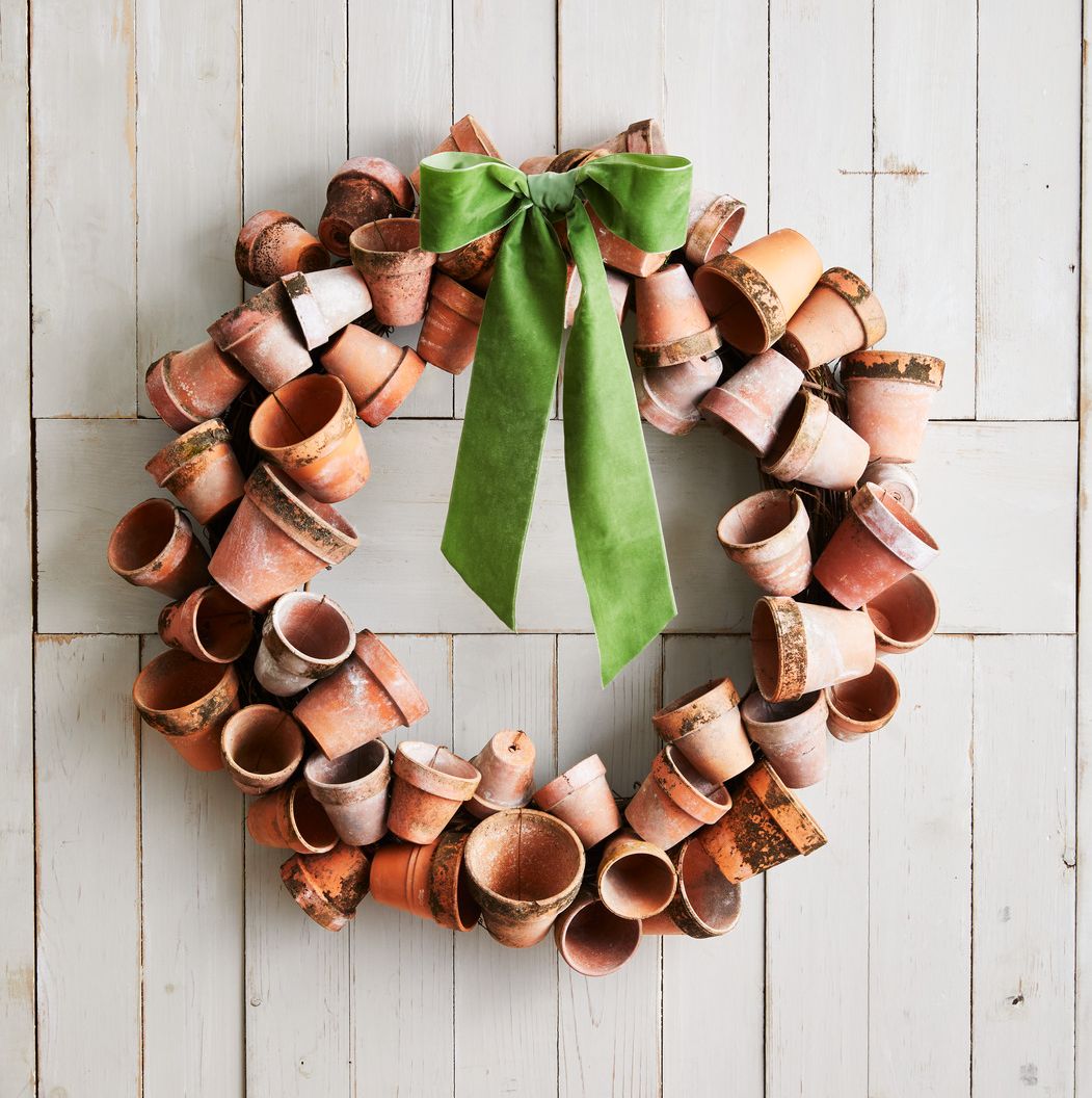 This DIY Terra-Cotta Pot Wreath Is Perfect for Spring