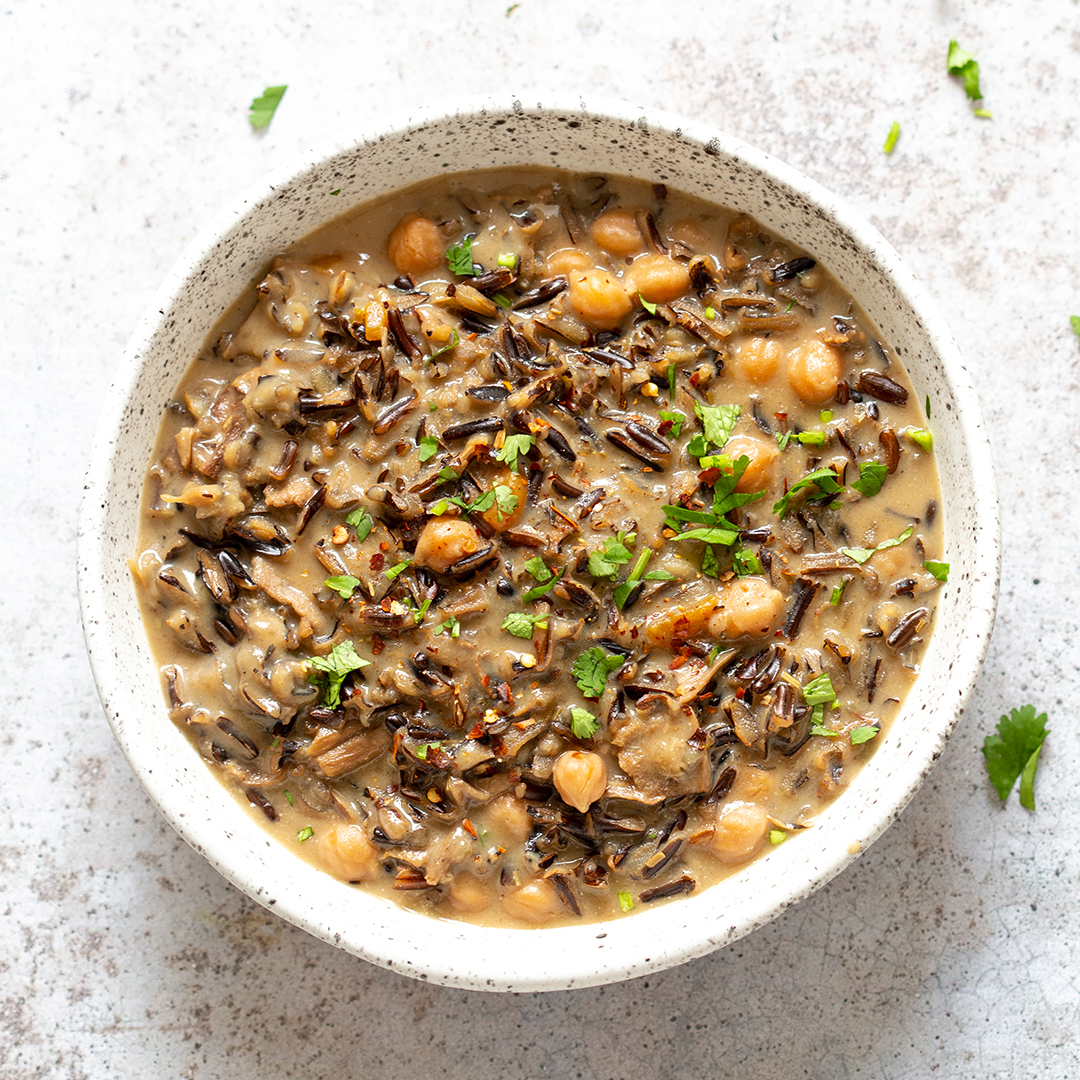 🥣 Tuesday: Dump & Done Wild Rice Soup Tuesday's answer to comfort is a bowl of soul-soothing Wild Rice Soup – the kind that practically makes itself. 